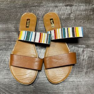 Qupid Two Strap Sandal Size 9